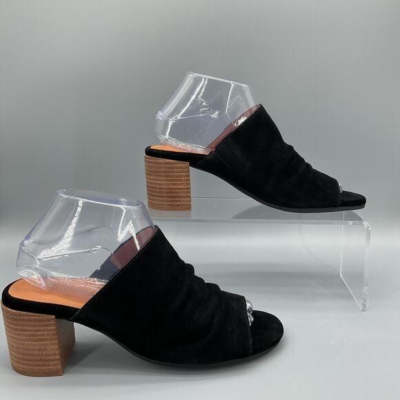 NEW Gentle Souls by Kenneth Cole Women’s Chas Suede Sandals Black Size 8M - Picture 1 of 10